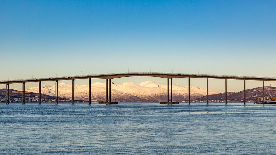 1 Hour Photo & History Cruise - A one-hour view of Tromsø from the water
