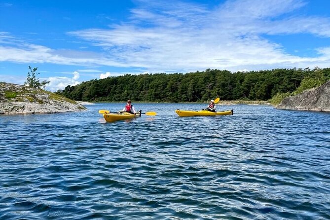 2-Day Kayak Tour in the Stockholm Archipelago - The afternoon paddle and shoreline camp