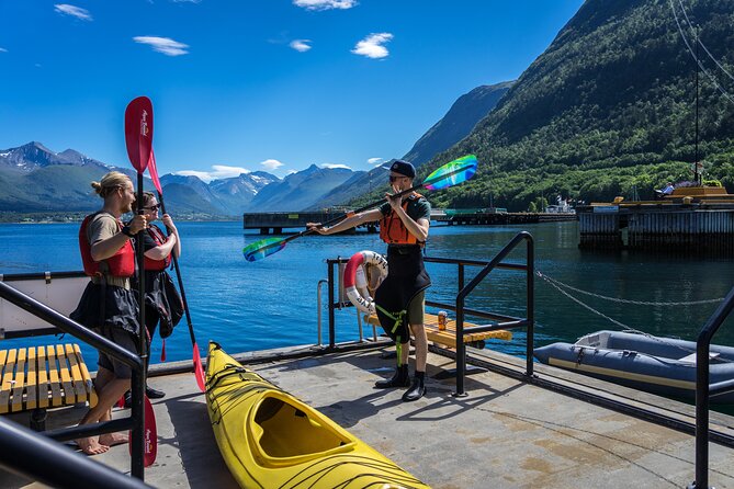 3-Hour Kayak Tour in Åndalsnes - Two hours toward Isfjorden and Romsdalsalpene
