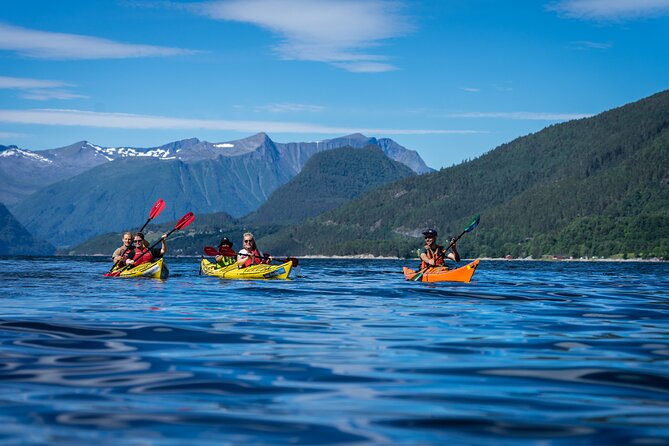 3-Hour Kayak Tour in Åndalsnes - Meeting the guide at Havnegata 8