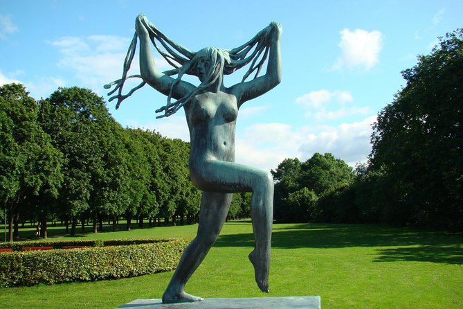 8 hours Full-Day Exclusive Oslo Tailormade Guided Limo Tour - Vigeland Park and Oslo’s human story
