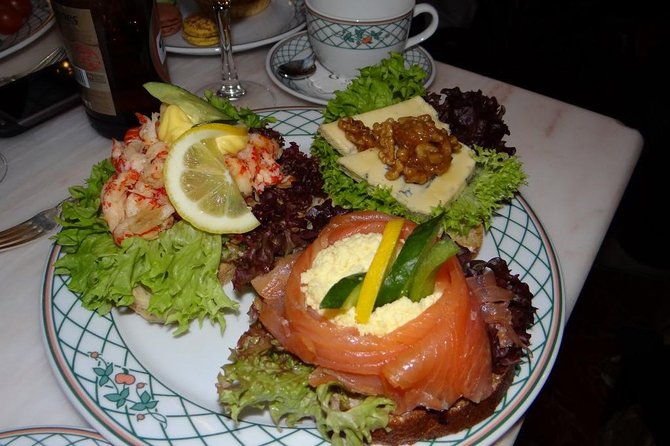 A Well Balanced History and Food Tour with Focus on the Scandinavian Kitchen - Starting at the Opera House