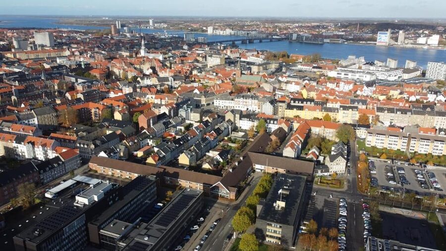 Aalborg: Express Walk with a Local in 60 minutes - A fast first look at central Aalborg