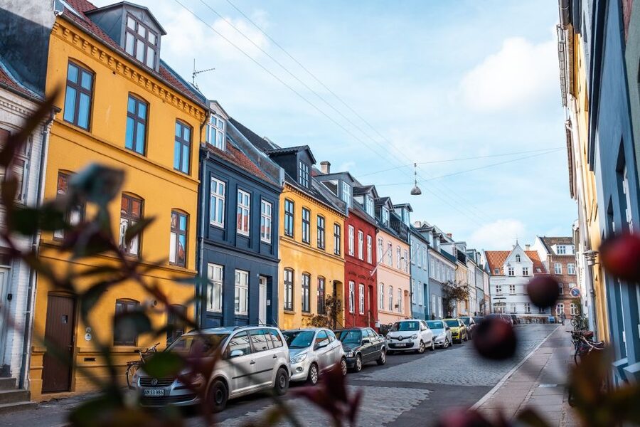 Aarhus: Insta-Perfect Walk with a Local - Møllestien and smaller street scenes