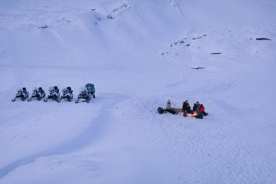Abisko: Great Outback Snowmobile Tour with Lake Abiskojaure - Sharing a snowmobile with another person