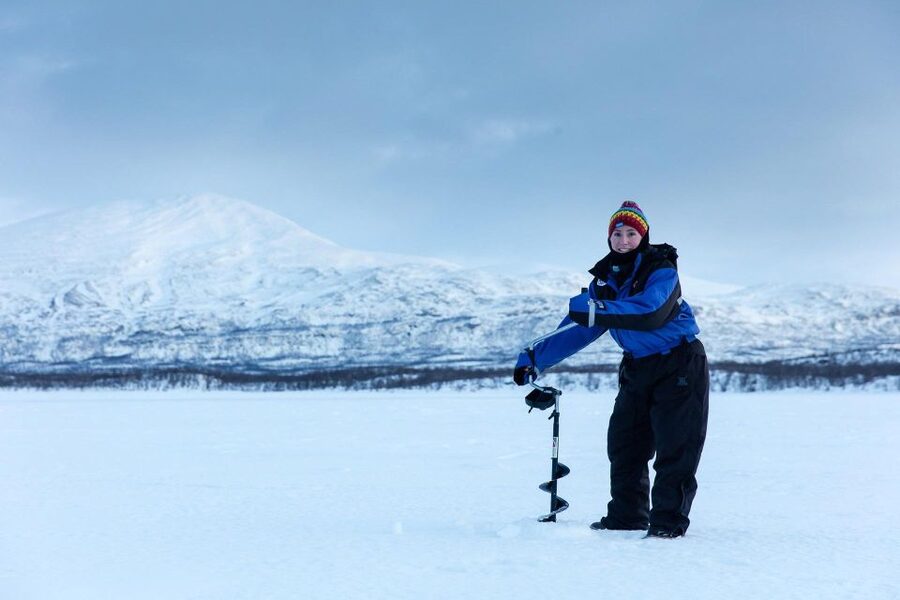 Abisko: Lake Torneträsk Arctic Ice Fishing Trip - How the two-hour outing unfolds