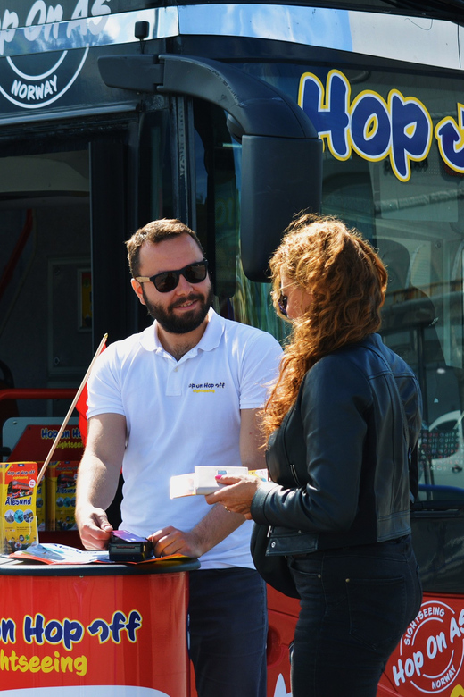 Ålesund: 1-Day Hop-On Hop-Off Sightseeing Bus Ticket - Starting beside the ships in Ålesund