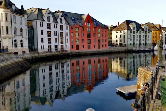 Ålesund-Aksla-Alnes-Giske-Sunnmøre museum 100 % Highlights 4.5 H - Why this Ålesund tour covers so much