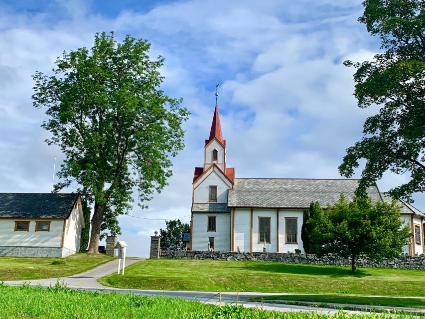 Alesund: Private Tour to the Viking Islands - Godøy and Alnes show the working coast