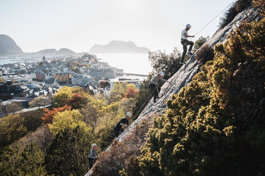 Ålesund: Via Ferrata tour - Starting in Ålesund’s city park