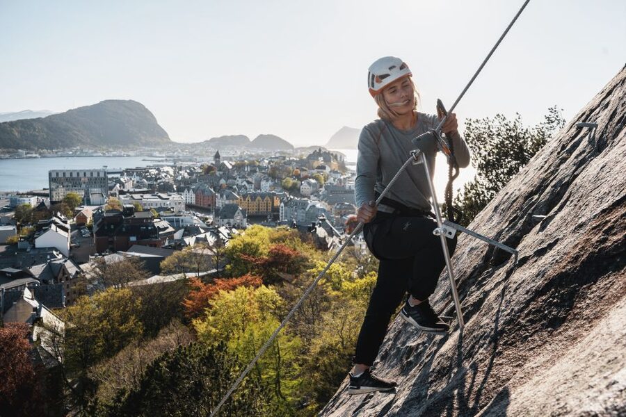 Ålesund: Via Ferrata tour - The steep first half gets your attention
