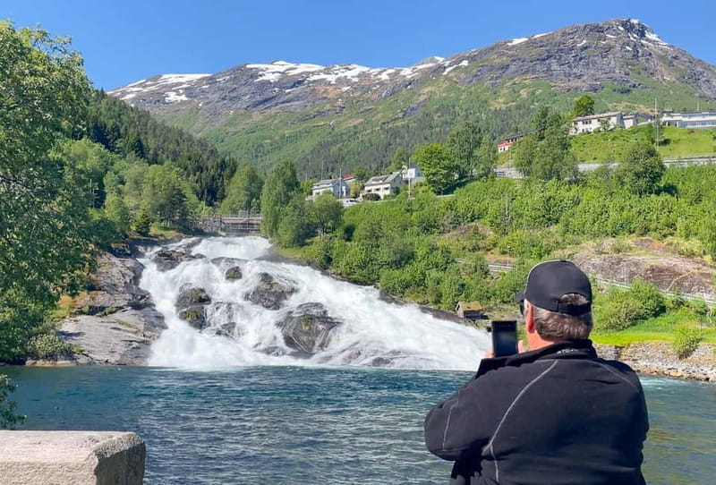 All About the Fjords, in one tour by bus & boat from Ålesund - The Ljøen viewpoint in fifteen minutes