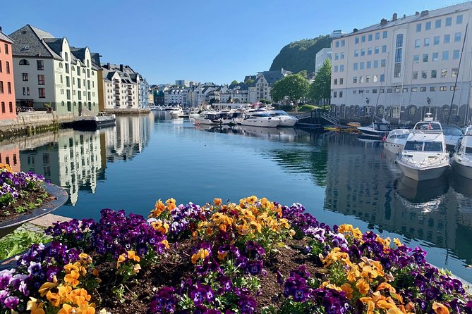 All Alesund Highlights in one tour - Giske Church and the island’s noble past
