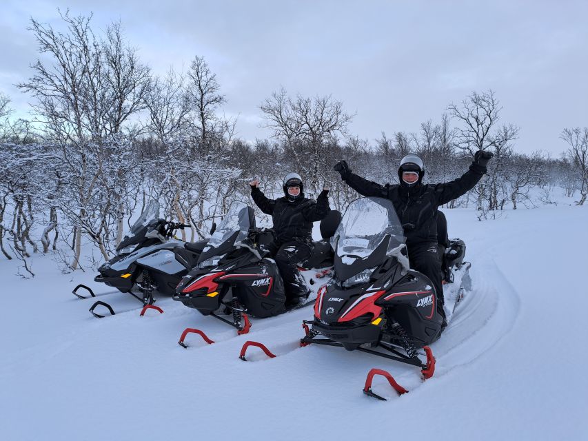 Alta: Guided Snowmobile Safari on Finnmarksvidda With Snacks - A mountain cabin break with hot drinks