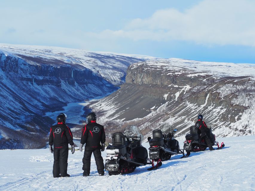 Alta: Guided Snowmobile Safari on Finnmarksvidda With Snacks - Why the guide matters