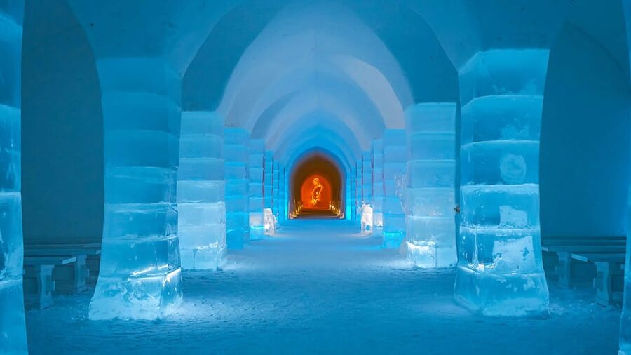 Alta: Igloo Ice Hotel and Hiking to the Frozen Waterfall. - The walk to frozen Gargia Waterfall