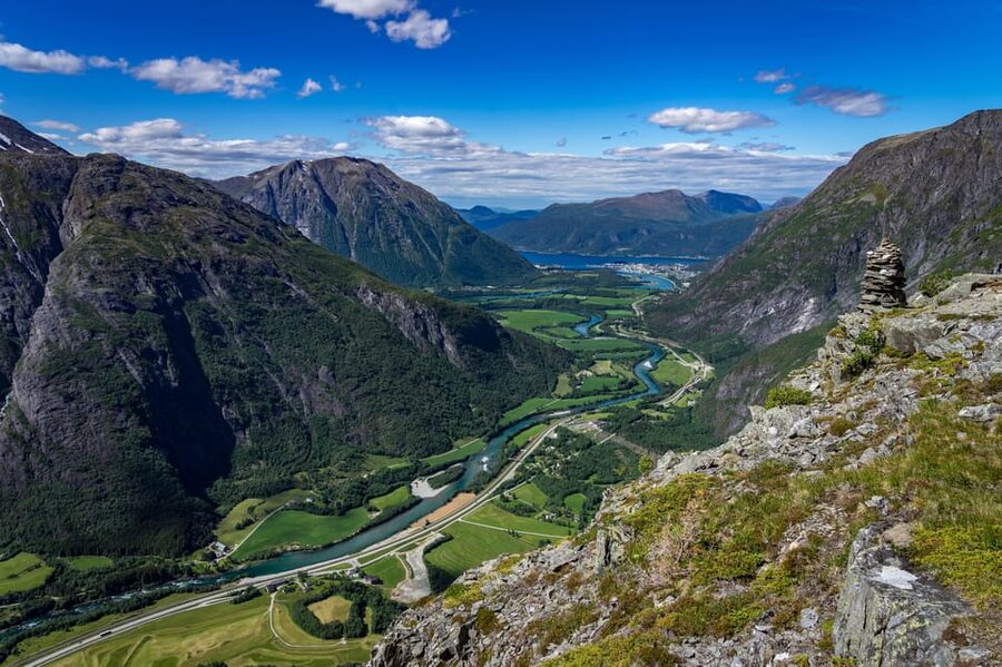Andalsnes: Bike & Hike Adventure to Litlefjellet Summit - Why this Åndalsnes adventure works so well