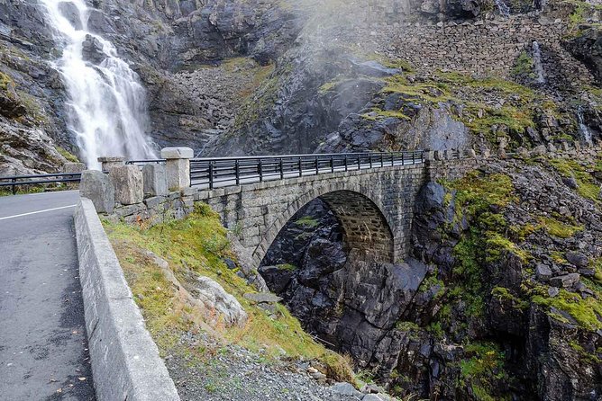 Andalsnes Shore Excursion: the Troll Road and Troll Wall - Timing, buses, and cruise-ship planning