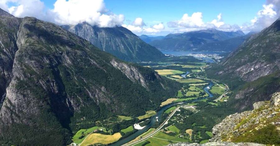 Åndalsnes - Trollstigen & Trollwall Audio Guid Bus Tour - The Trolls Path viewpoint at 407 meters