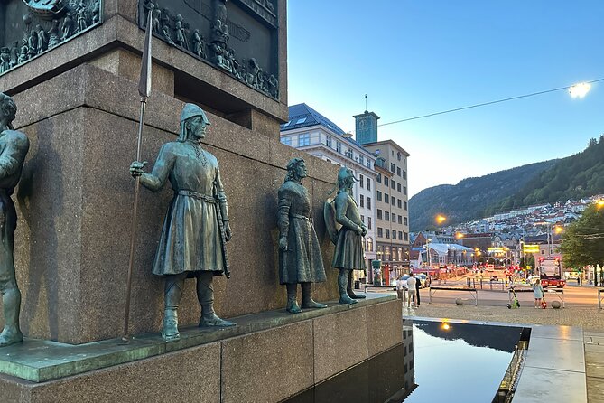 Audio Walking Tour in Bergen Famous Ghosts Location - Skostredet, the shoe street