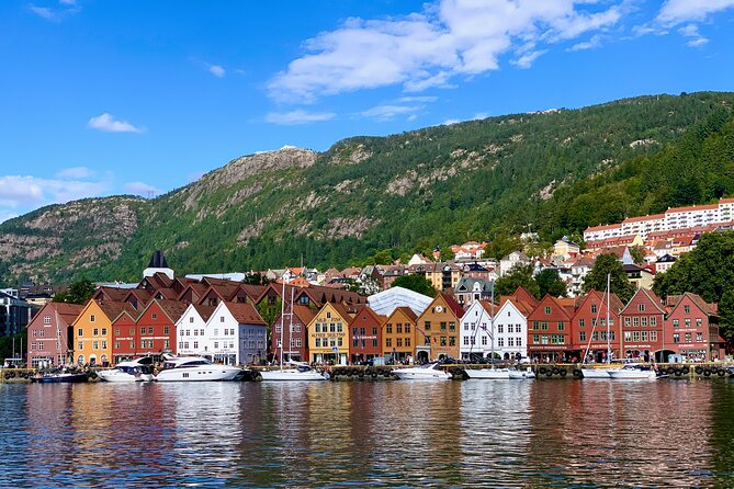Bergen Beyond Day trip - Mørkhølen Fossen starts the day
