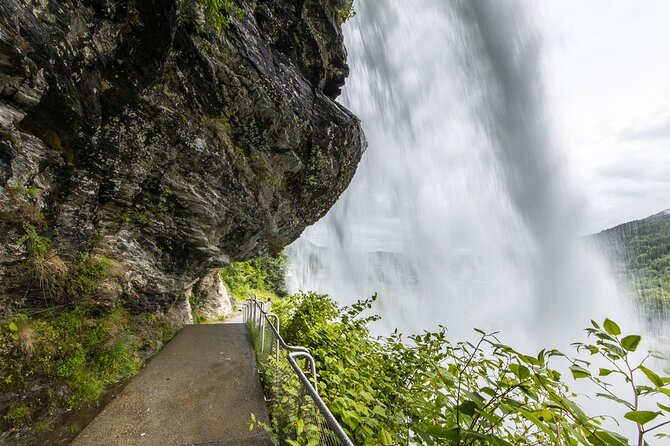 Bergen Beyond Day trip - Guides, snacks, and the feel of the day