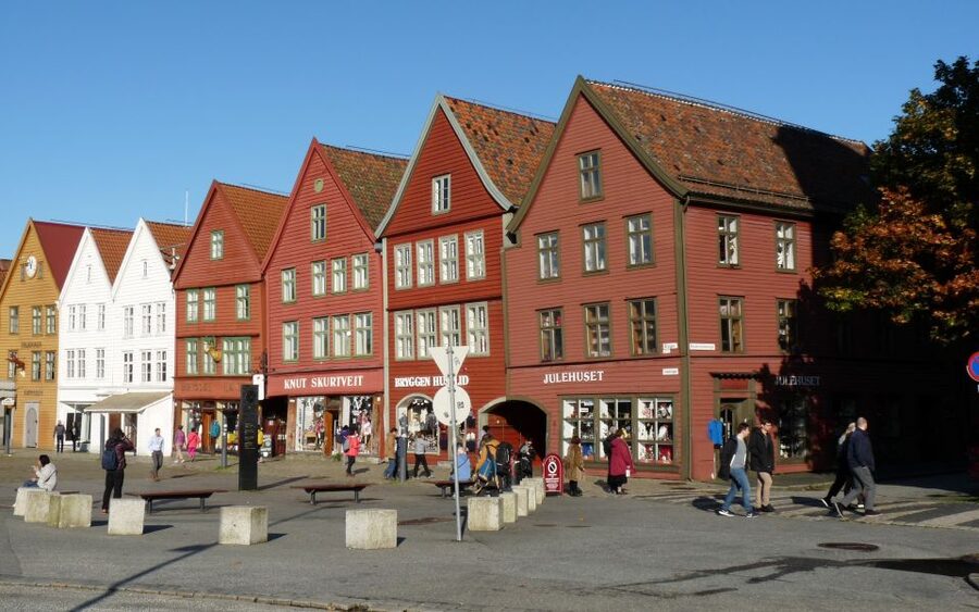 Bergen: City Tour on Foot - Brand Stasjon, the Old Town Hall, and Opus XVI