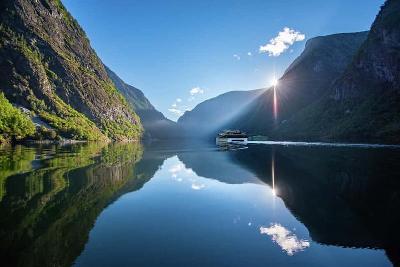 Bergen: Flam Railway, Stegastein and Fjord Cruise Day Tour - Who should book this experience?