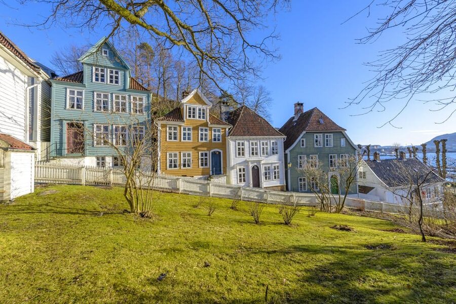 Bergen: Guided Car Tour with Old Bergen Museum & Fantoft … - The $629 price makes sense for four people