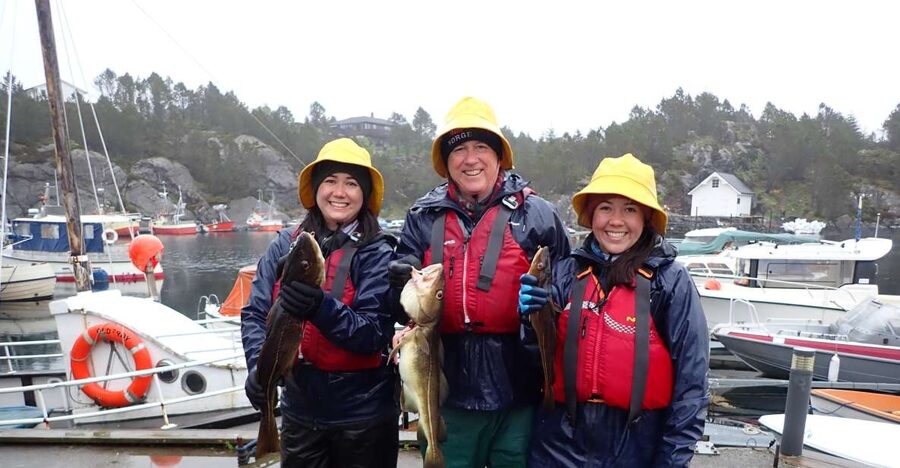 Bergen: Guided Fishing Tour with Outdoor Cooking - Fishing for cod, mackerel, crab, and seaweed
