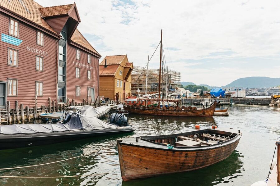 Bergen: Guided Minibus Tour with Photo Stops - Starting at Bradbenken and Meeting the Guide