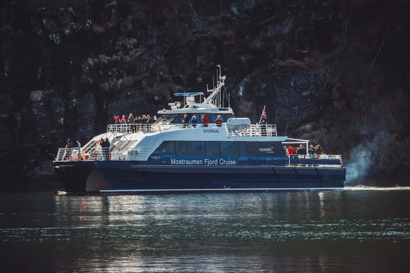Bergen: Mostraumen Fjord & Waterfall Cruise - Osterfjord: Steep Mountains and Long Views