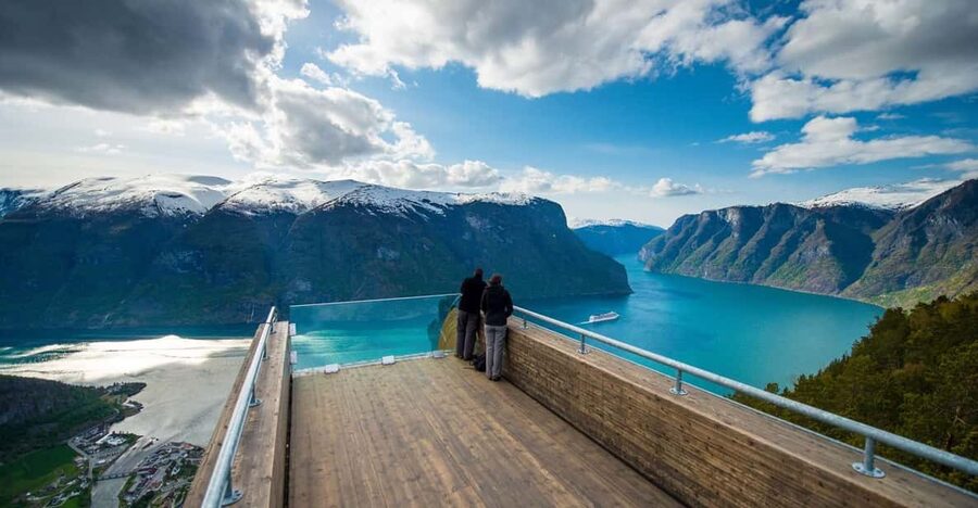 Bergen: Nærøyfjorden, Flåm, and Stegastein Guided Bus Tour - The Nærøyfjord cruise is worth the long day