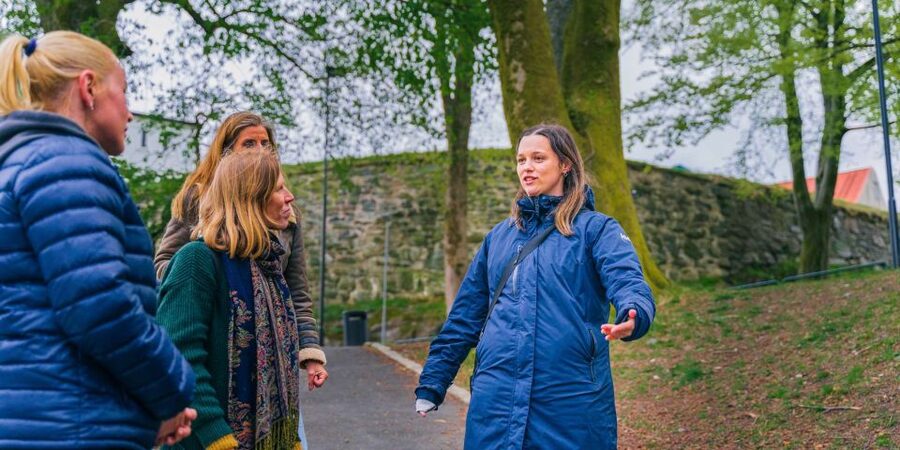 Bergen: Nordnes Neighborhood Hidden Gems Walking Tour - Sailors, nightlife, and undercover activity