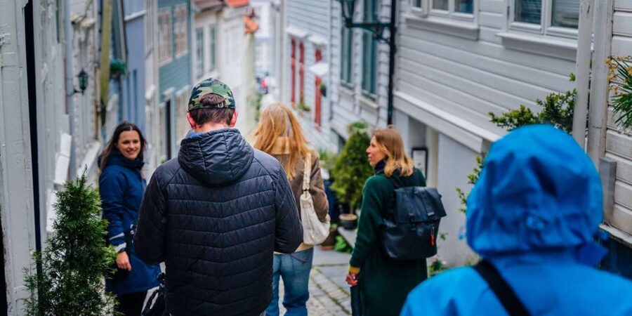Bergen: Nordnes Neighborhood Hidden Gems Walking Tour - How the two-hour format works for you