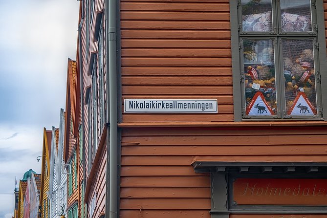 Bergen Private Walking Tour With A Professional Guide - Two hours that work best as an introduction