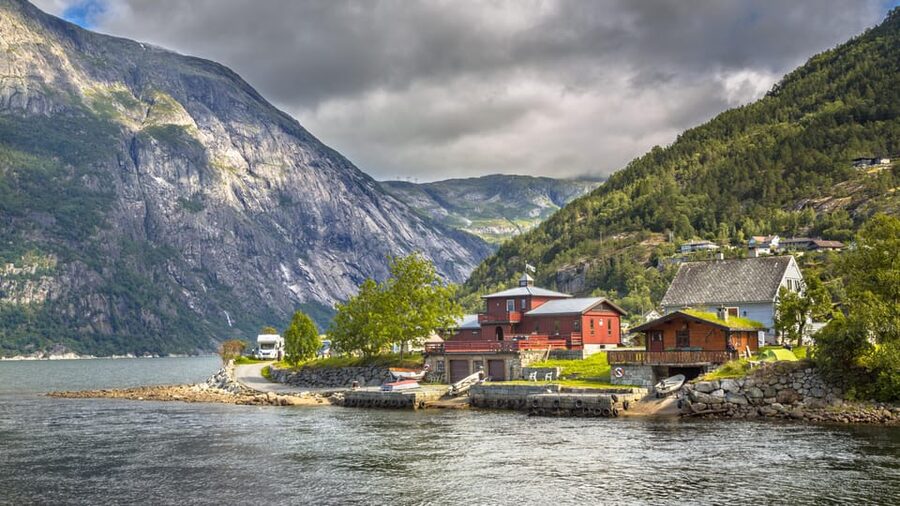 Bergen: Private Waterfalls and Wonders of Fjord Norway - Måbø Valley and Vøringsfossen