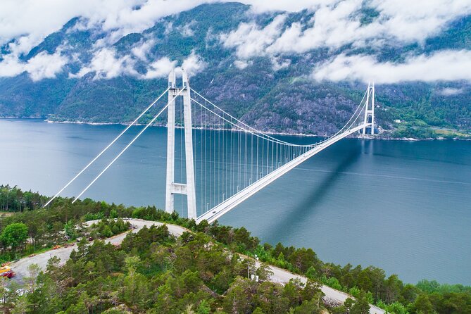 Bergen : Private Waterfalls and Wonders Tour in Norway - Steinsdalsfossen, where you walk behind the water