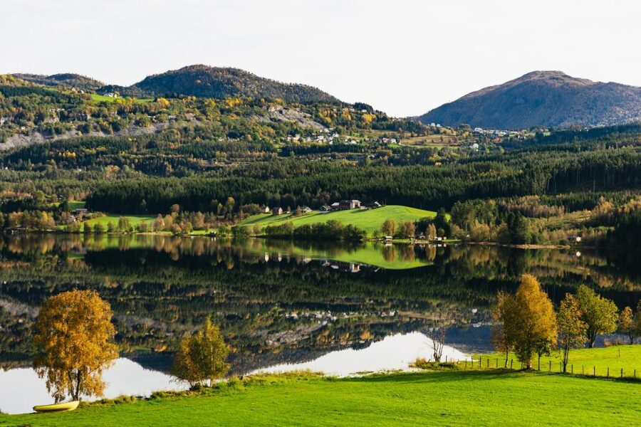 Bergen: Self-Guided Round-Trip Full-Day Excursion - A full Norwegian day from Bergen to the fjords