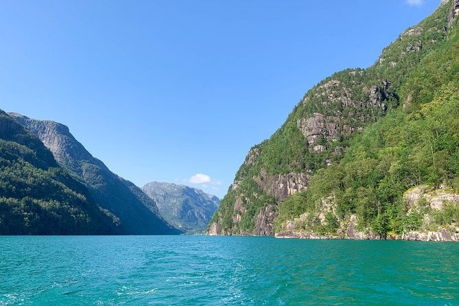 Bergen to Hardangerfjord VIP car + private yacht Fjord cruise - Fyksesund is the quietest part of the cruise