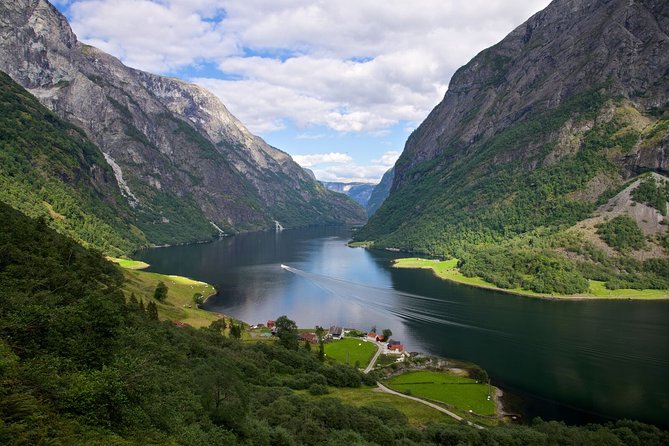 Bergen to Sognefjord Private Roudtrip with Cruise and Flasmbana - From Bergen through Dale and Voss