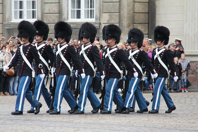 Best of Copenhagen Biking Tour-3 Hours, Small Group max 10 people - Christiansborg and the working center of Denmark