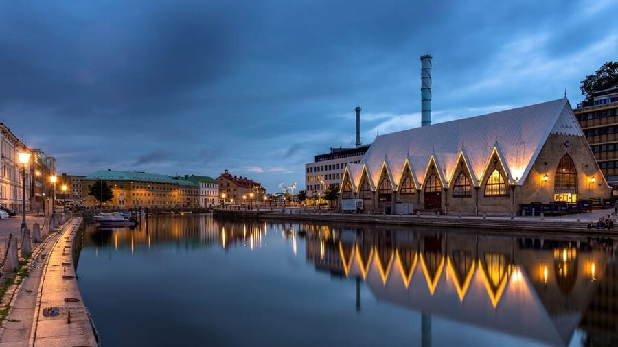 Best of Gothenburg: Private Walking Tour with a Local - Feskekôrka and Gothenburg’s seafood character