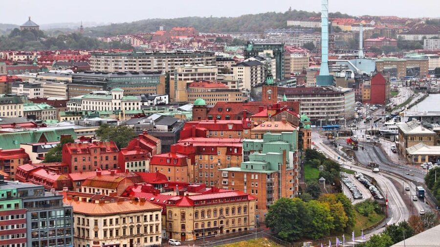 Best of Gothenburg: Private Walking Tour with a Local - Canals, boats, and the maritime setting