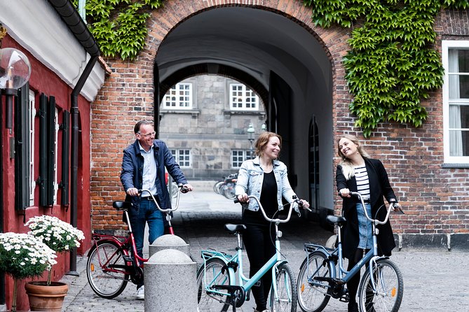 Bike Tour Copenhagen. Private Guide, Concierge Service, Small Grp - The harbor route to the Little Mermaid and Kastellet