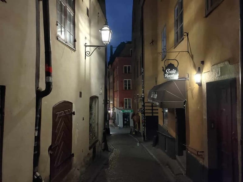 Bloody Stockholm: ghosts, horror and dark folklore 2h - From pretty streets to public executions