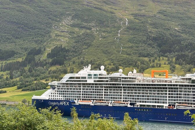 Briksdal Glacier and Loen Skylift day Excursion - What the Small Group Adds