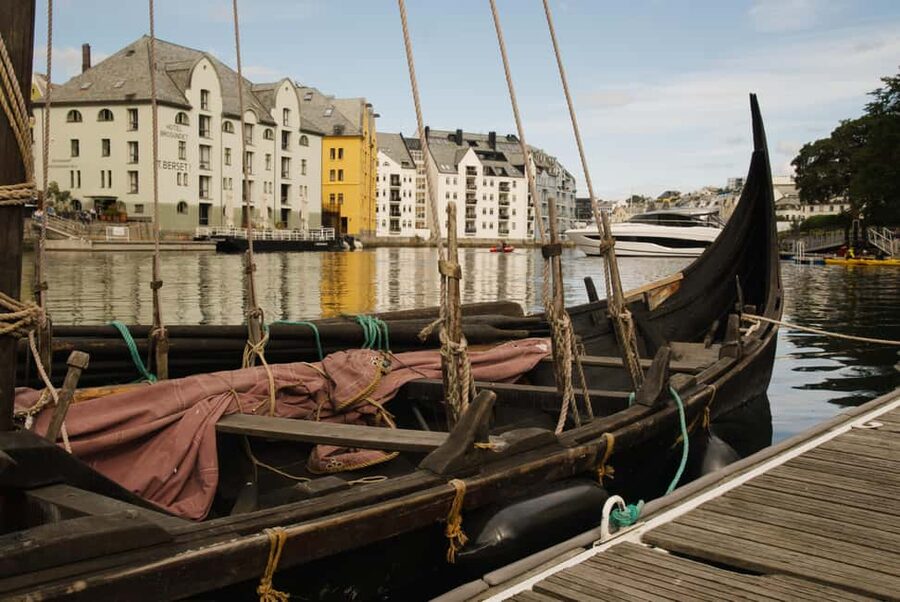 City walk in Ålesund: Art Nouveau, sea views, and insider tips - Starting with Ålesund’s fishing roots