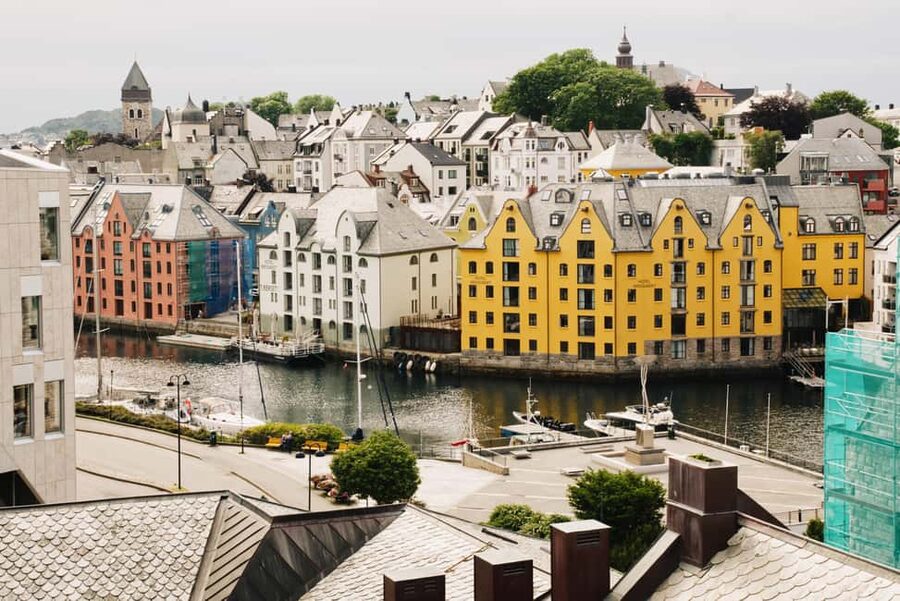 City walk in Ålesund: Art Nouveau, sea views, and insider tips - Wartime stories and local memory