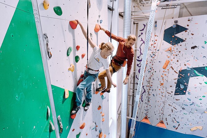 Climbing in Mørkvedhallen Klatresenter - Key points to know before you climb